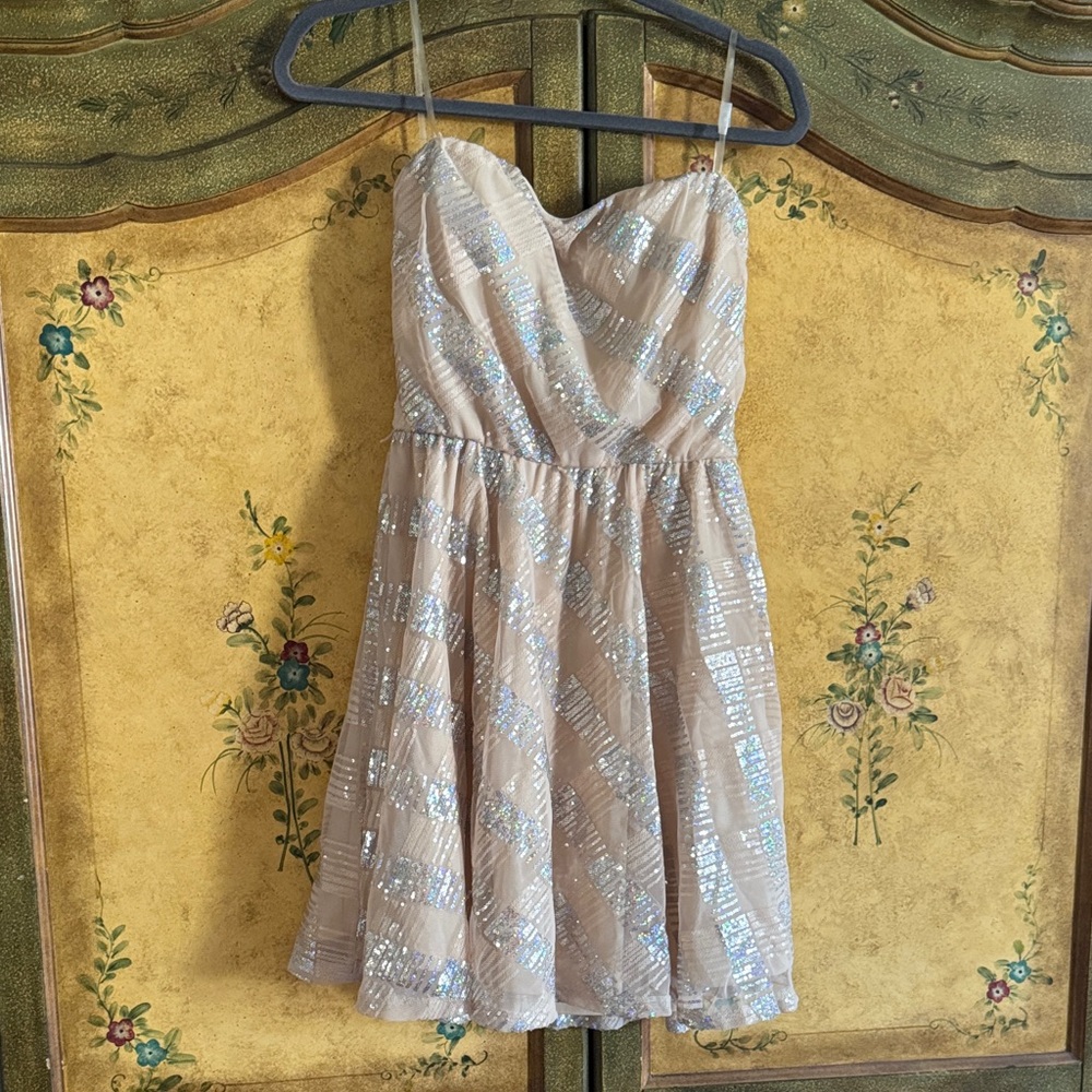 Sparkling Strapless Mini Dress in Cream and Silver